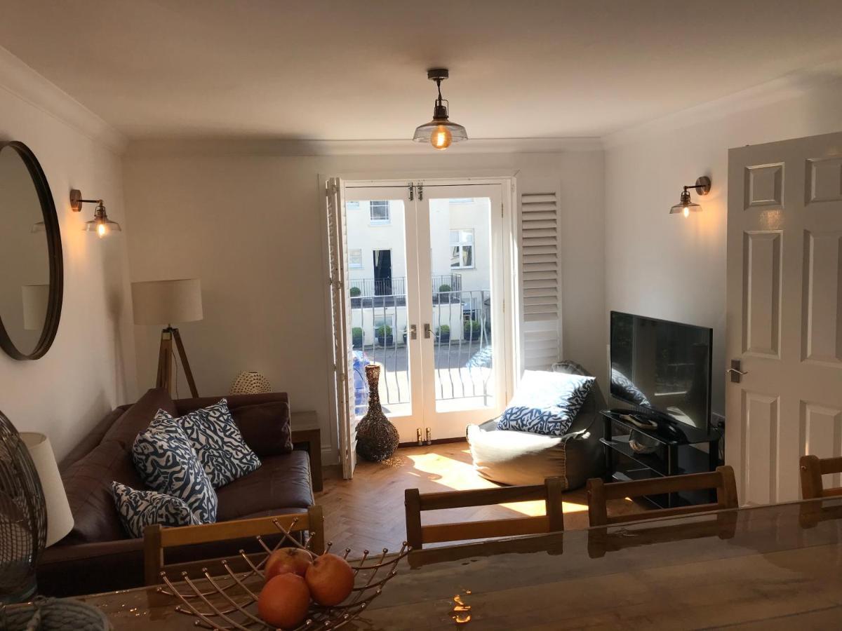 The Beach House Holiday Apartments Eastbourne Ngoại thất bức ảnh