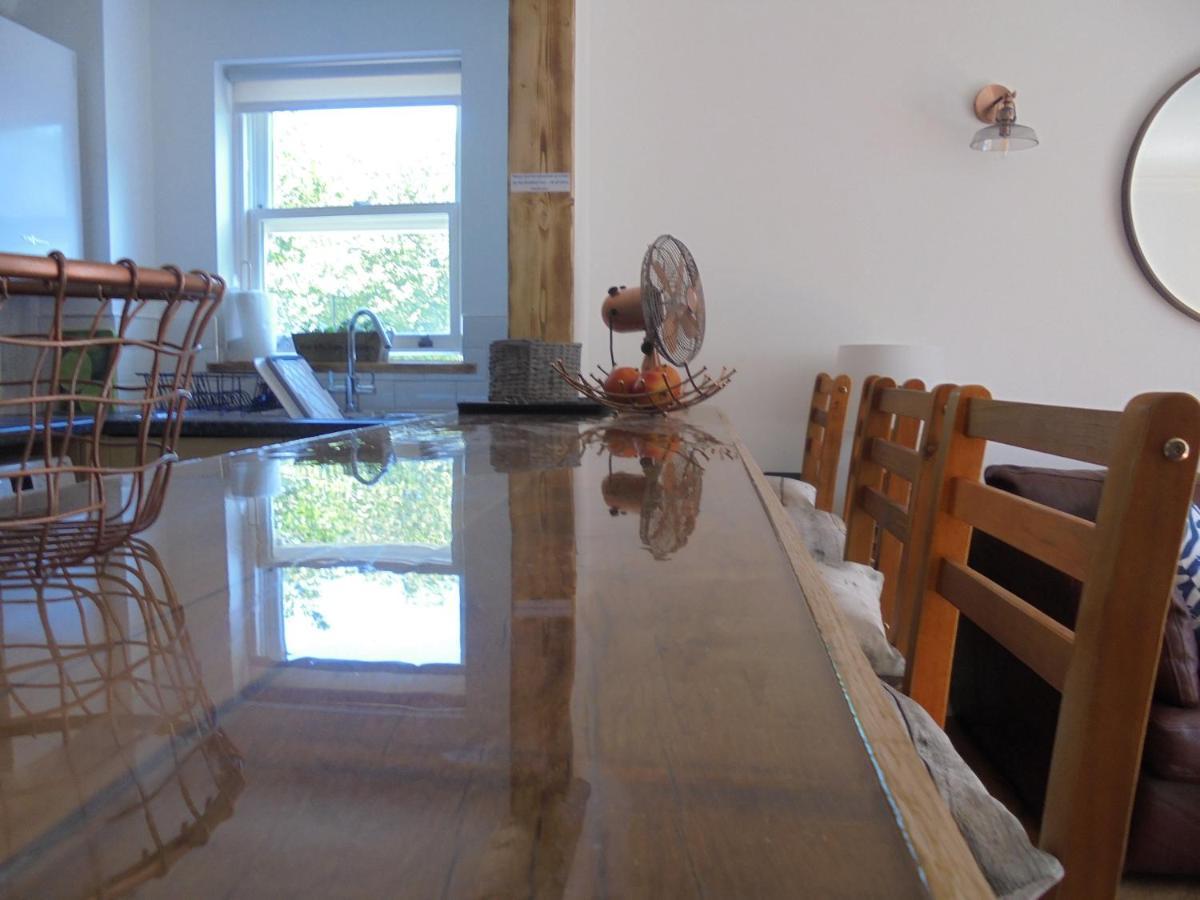The Beach House Holiday Apartments Eastbourne Ngoại thất bức ảnh