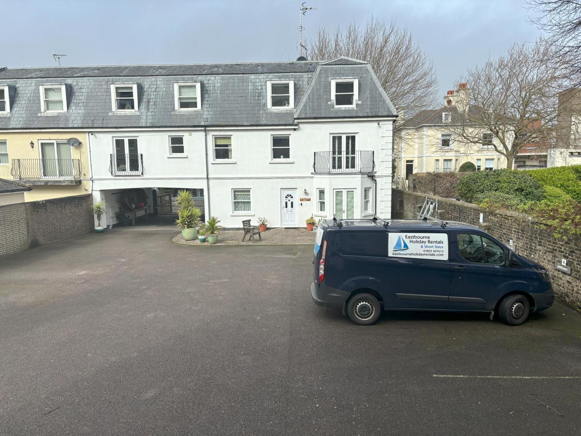 The Beach House Holiday Apartments Eastbourne Ngoại thất bức ảnh
