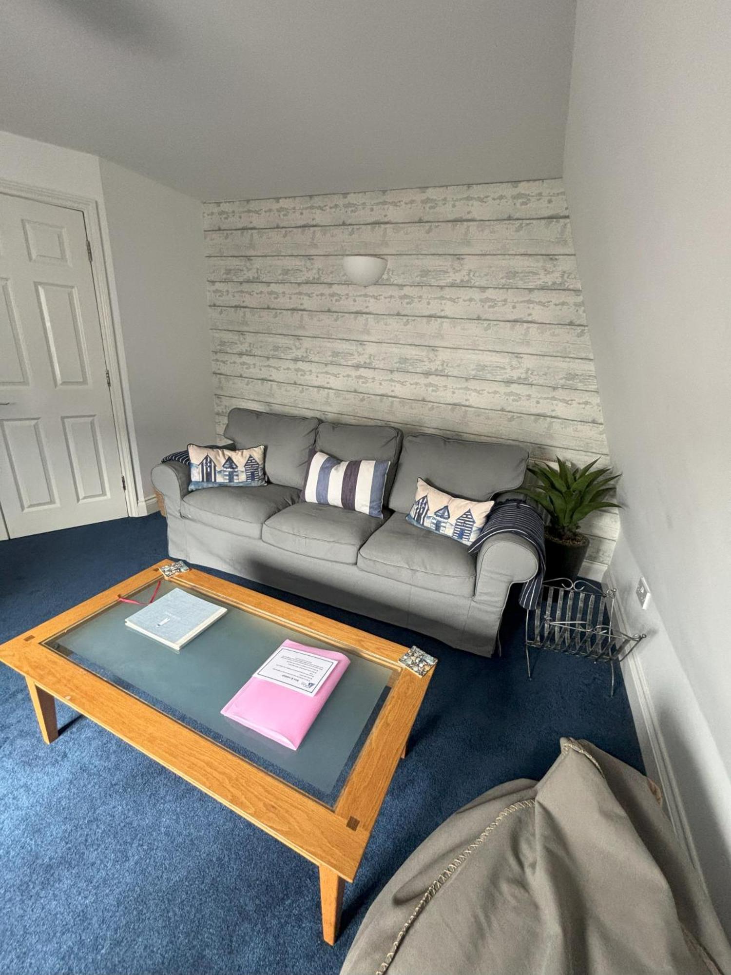The Beach House Holiday Apartments Eastbourne Ngoại thất bức ảnh