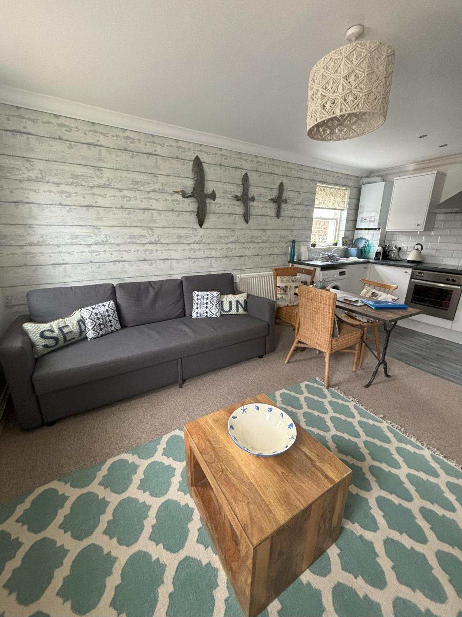 The Beach House Holiday Apartments Eastbourne Ngoại thất bức ảnh