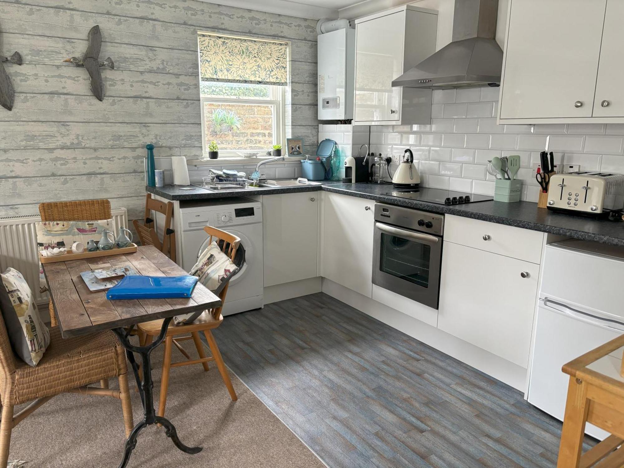 The Beach House Holiday Apartments Eastbourne Ngoại thất bức ảnh