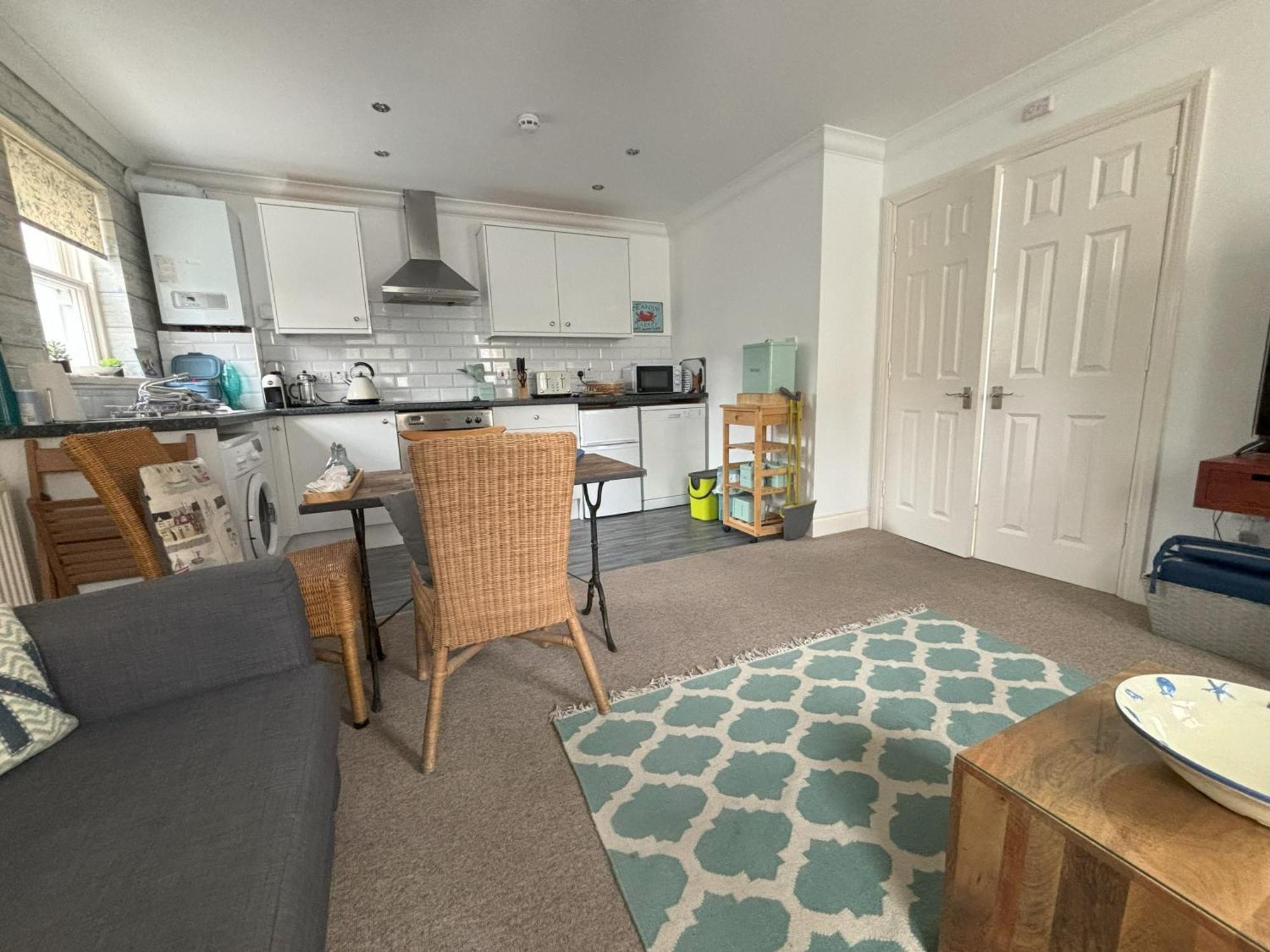 The Beach House Holiday Apartments Eastbourne Ngoại thất bức ảnh