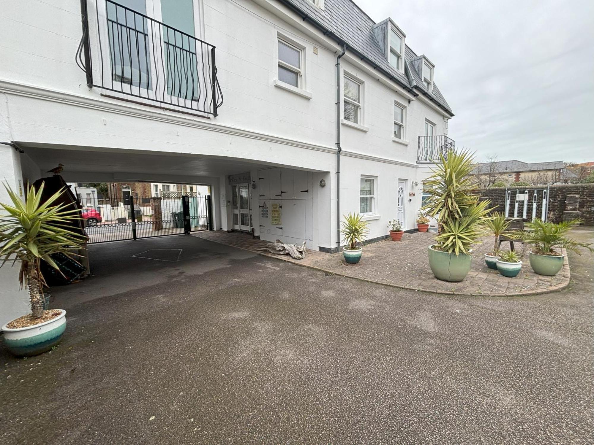 The Beach House Holiday Apartments Eastbourne Ngoại thất bức ảnh