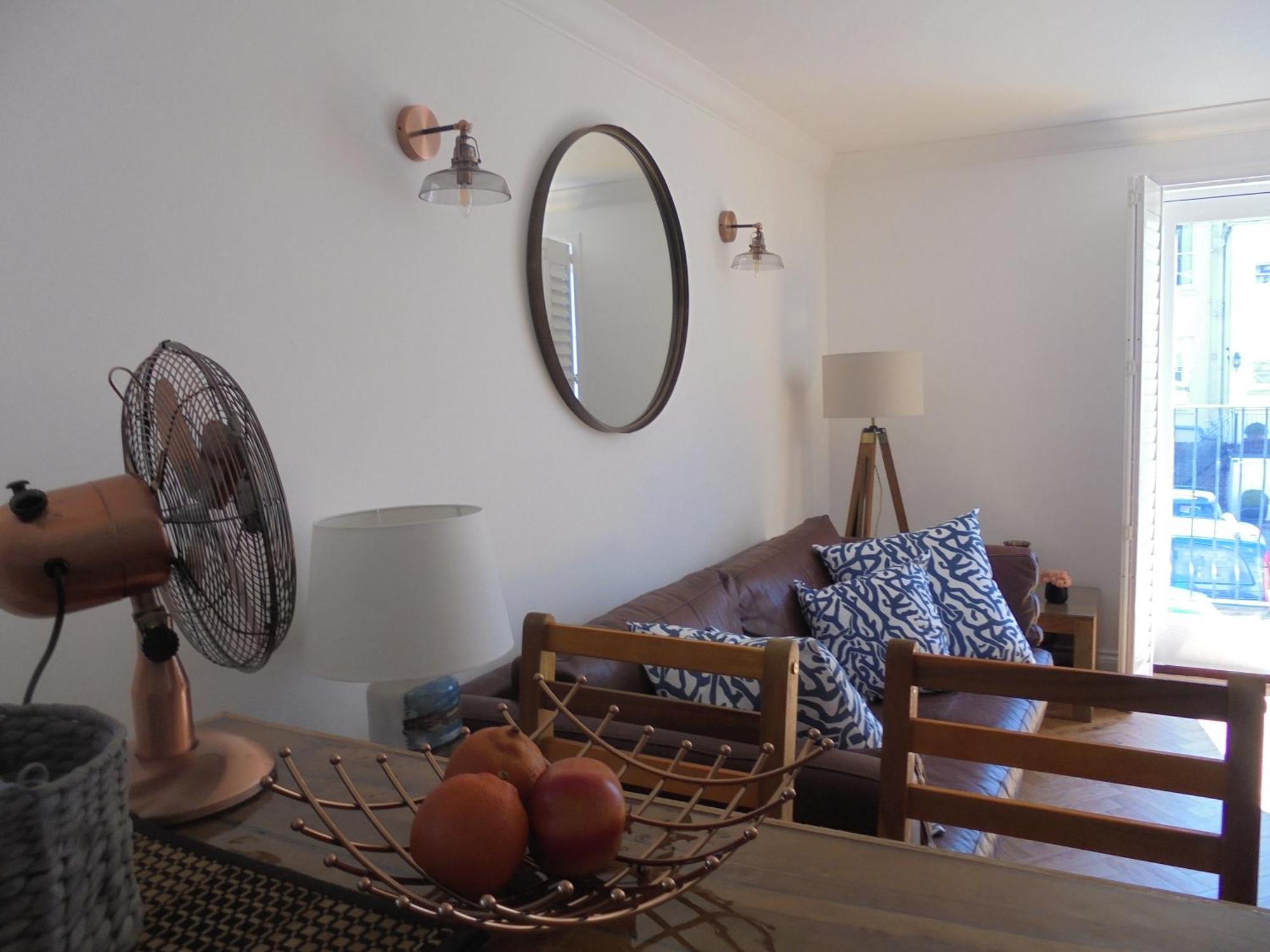 The Beach House Holiday Apartments Eastbourne Phòng bức ảnh