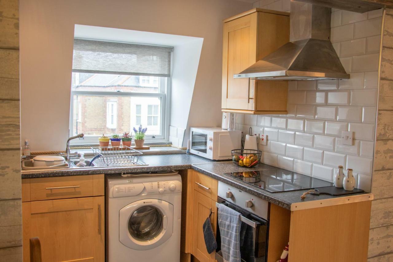 The Beach House Holiday Apartments Eastbourne Ngoại thất bức ảnh